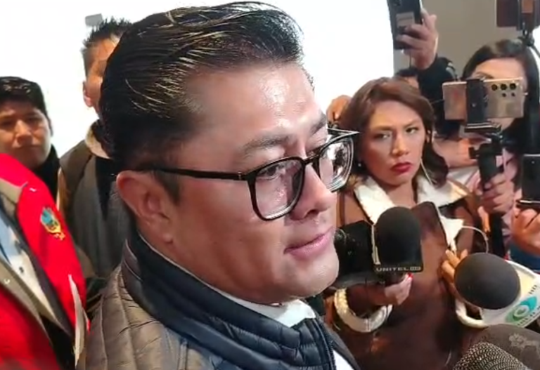 GOBIERNO MUNICIPAL DE EL ALTO BUSCA ACUERDO CON TRANSPORTE POR ALZA DE PASAJES