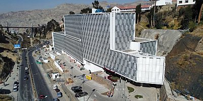 Identifican deslizamiento de tierra en el Instituto Gastroenterológico en La Paz; se prevé su entrega para enero