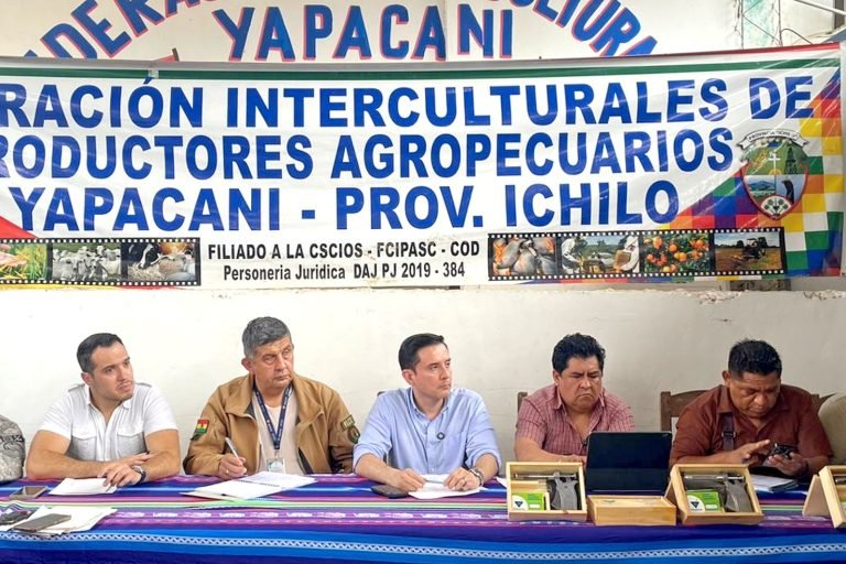 GOBIERNO ENTABLA REUNIÓN CON LOS PRODUCTORES DE ARROZ Y SOYA EN YAPACANÍ