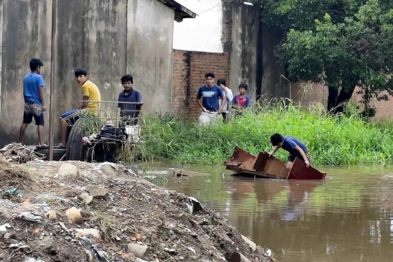 LLUVIAS DEJAN 37 FALLECIDOS Y 14 DESAPARECIDOS EN BOLIVIA
