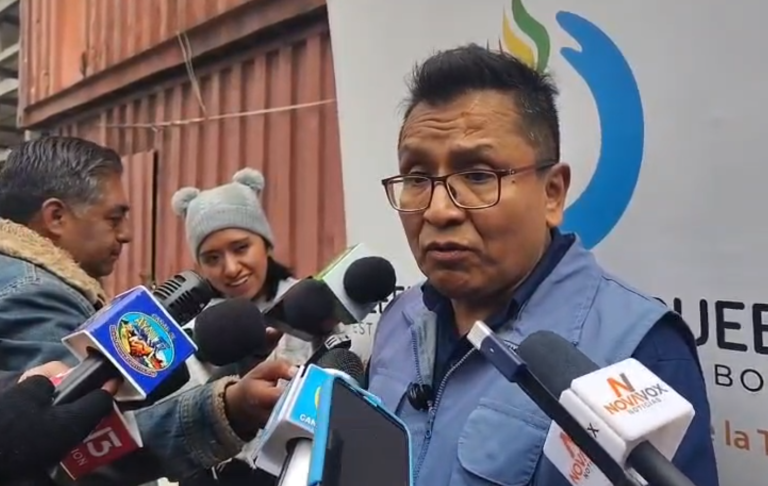 DEFENSOR DEL PUEBLO EXIGE SOLUCIONES INMEDIATAS POR BILLETES DE SERIE B