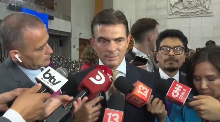 PRESIDENTE PAZ CONVOCA A DEJAR ATRÁS 20 AÑOS DE «CONTROL POLÍTICO» Y DECIDIR CON LIBERTAD EL FUTURO DEL PAÍS