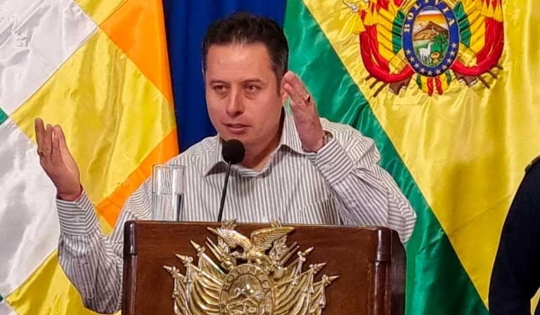 VICEPRESIDENTE CRITICA RECHAZO A PROYECTO QUE PLANTEABA SUSPENDER RENTA VITALICIA A EXPRESIDENTES