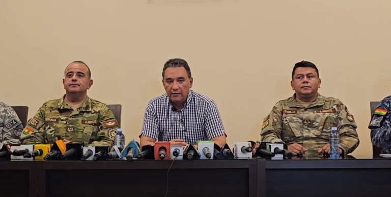 MINISTRO DE DEFENSA GARANTIZA TRANSPARENCIA EN INVESTIGACIÓN AÉREA Y ANUNCIA ENVIÓ DE CAJA NEGRA A FABRICANTE