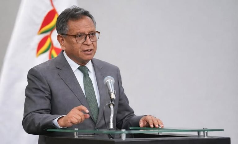 GOBIERNO ABRE MESA DE DIÁLOGO CON TRANSPORTISTAS EN MEDIO DE CRISIS DE COMBUSTIBLES