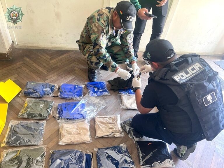 F.E.L.C.N. SECUESTRA COCAÍNA OCULTA EN SHORTS