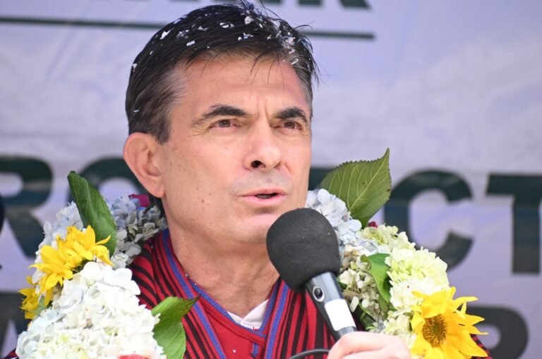 PRESIDENTE PAZ RECONOCE ESCASEZ Y LA MALA CALIDAD DE LA GASOLINA Y ANUNCIÓ QUE SE PAGÓ BS. 10,4 MILLONES POR COMPENSACIONES