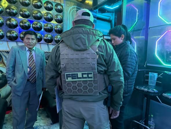 OPERATIVO POLICIAL EN LAS INMEDIACIONES DE LA UNIVERSIDAD UPEA PARA COMBATIR LA TRATA TRÁFICODE PERSONAS