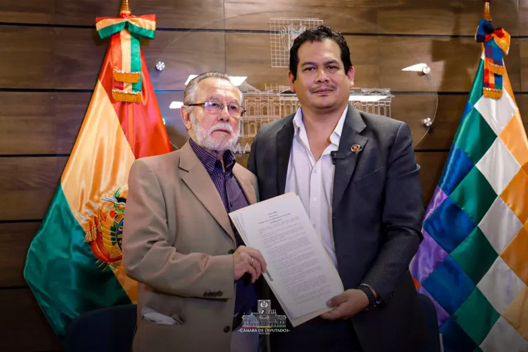DIPUTADO JUAN DEL GRANADO PRESENTA PL PARA LA REFORMA JUDICIAL CON MODIFICACIÓN PARCIAL DE LA CPE