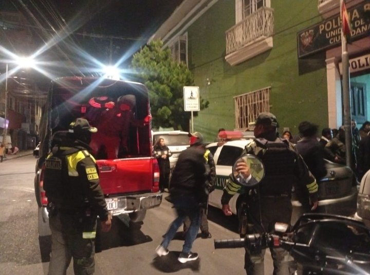 INTERVIENEN UN BAR CLANDESTINO DONDE AL MENOS 90 JÓVENES CONSUMÍAN BEBIDAS ALCOHÓLICAS