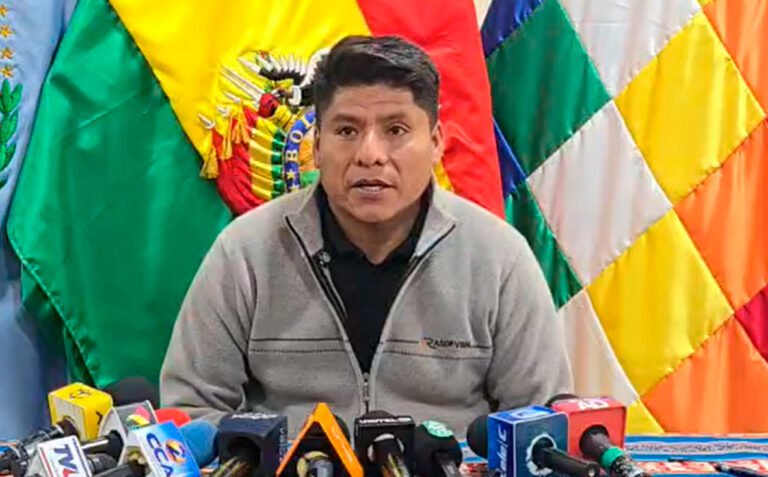 LOZA DESCARTA DISTANCIARSE DE EVO MORALES Y ASEGURA QUE TRABAJARÁ HASTA EL FINAL