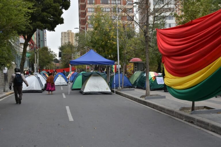 AUDIENCIA POR AMPARO DE YAHUASI BUSCA ANULAR PROCLAMACIÓN DE REVILLA