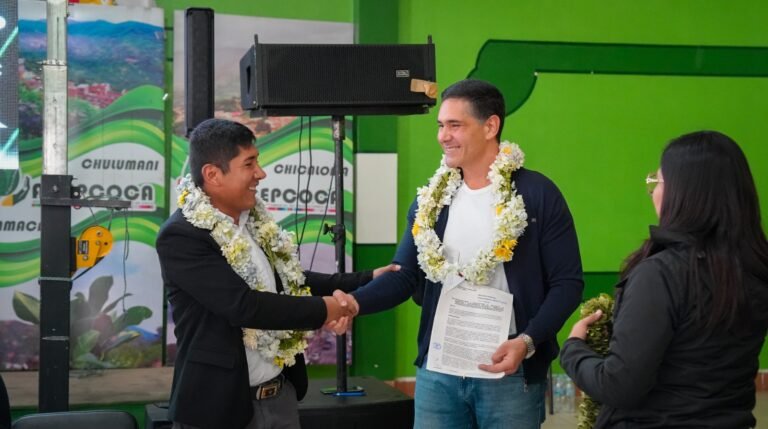 GOBIERNO EMITE RESOLUCIÓN QUE FORTALECE LA LEGALIDAD Y TRANSPARENCIA EN EL SECTOR COCALERO DE LOS YUNGAS