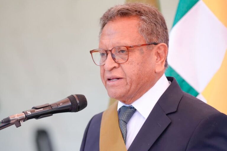 GOBIERNO REPORTA MÁS DE 100 DETENIDOS LA JORNADA DE AYER Y ANUNCIA REFUERZO DE MEDIDAS DE SEGURIDAD EN LA PAZ