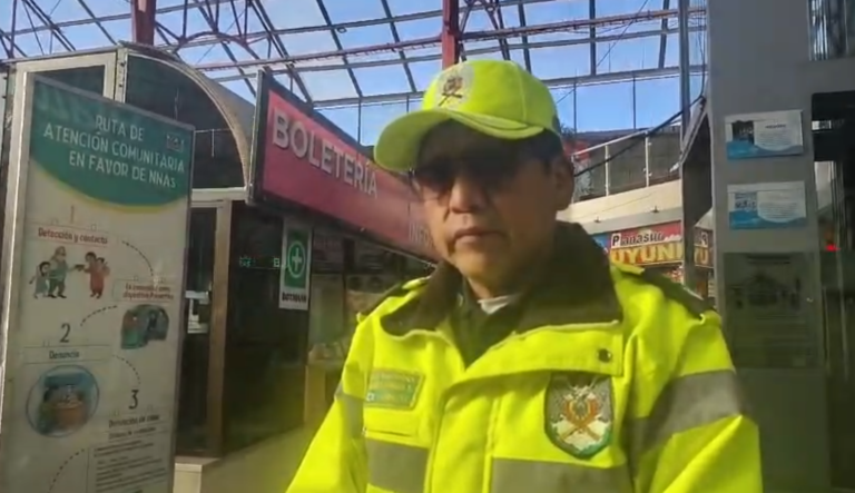 SALIDAS SUSPENDIDAS EN LA TERMINAL DE BUSES DE LA PAZ POR BLOQUEOS EN CARRETERAS
