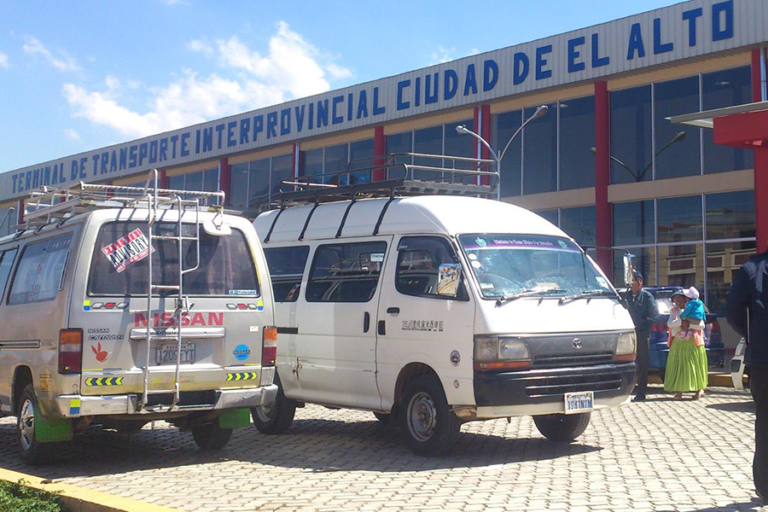 TRANSPORTE INTERPROVINCIAL ACTIVA PARO INDEFINIDO DESDE ESTE MIÉRCOLES EN LA PAZ POR EL ESTADO DE LAS CARRETERAS Y LA CALIDAD DEL COMBUSTIBLE