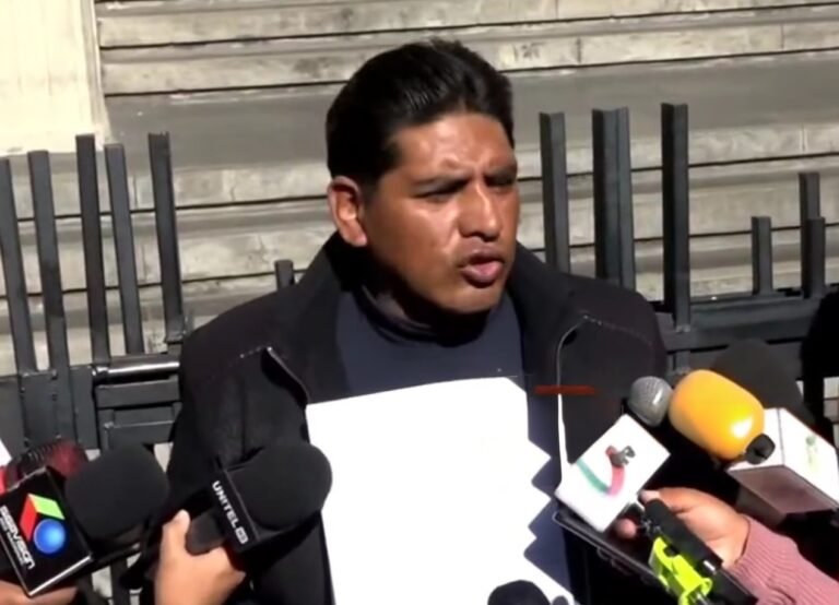 SIÑANI AFIRMA QUE LOS BLOQUEOS GENERADOS EN EL ALTO SON DEL CHAPARE