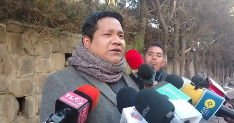 Activista alteño Calcina asegura que la COB y los Túpac Katari negocian su derrota con impunidad
