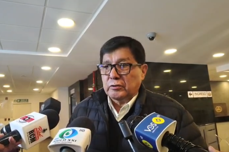 COB busca cogobernar: advertencia del senador Sánchez tras 50 días de bloqueos