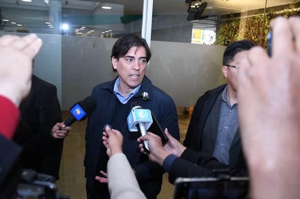 Zamora sacude la agenda nacional: hiperconectividad, justicia y combustible en la mira