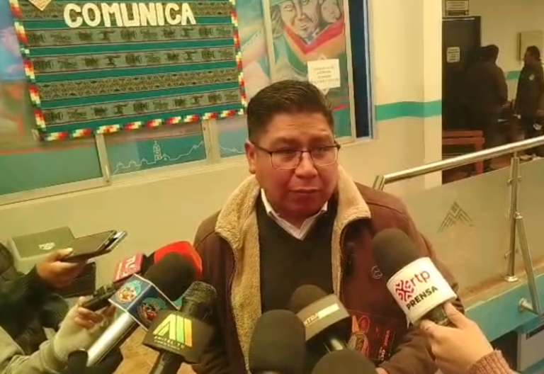 Vicepresidente del Concejo Municipal de El Alto advierte que el Gobierno olvidó al 80% que lo respaldó: “El Alto no se arrodilla”