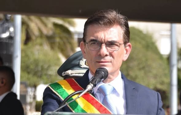 Presidente Paz insiste: La gasolina defectuosa fue responsabilidad del gobierno anterior