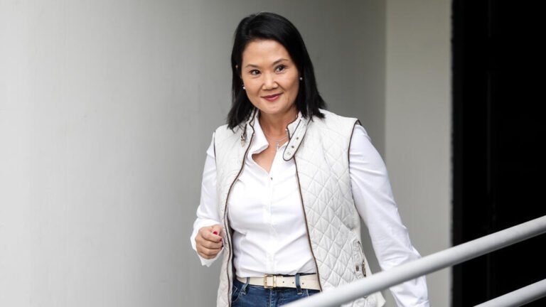 Oficialmente Keiko Fujimori es presidenta electa del Perú; ganó con el 50.14% de los votos en segunda vuelta