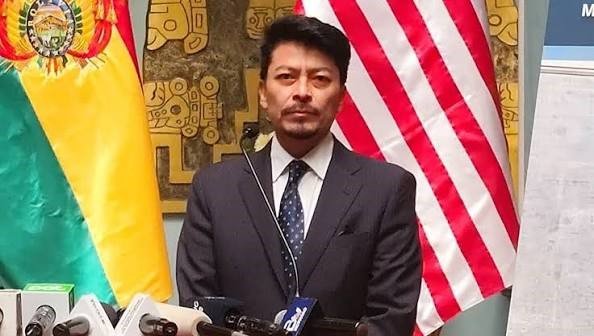 Rodrigo Paz designa al canciller Fernando Aramayo como ministro interino de Turismo