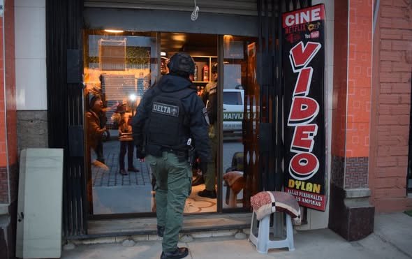 Operativos en El Alto revelan locales clandestinos cerca de la UPEA que ponen en riesgo a universitarios