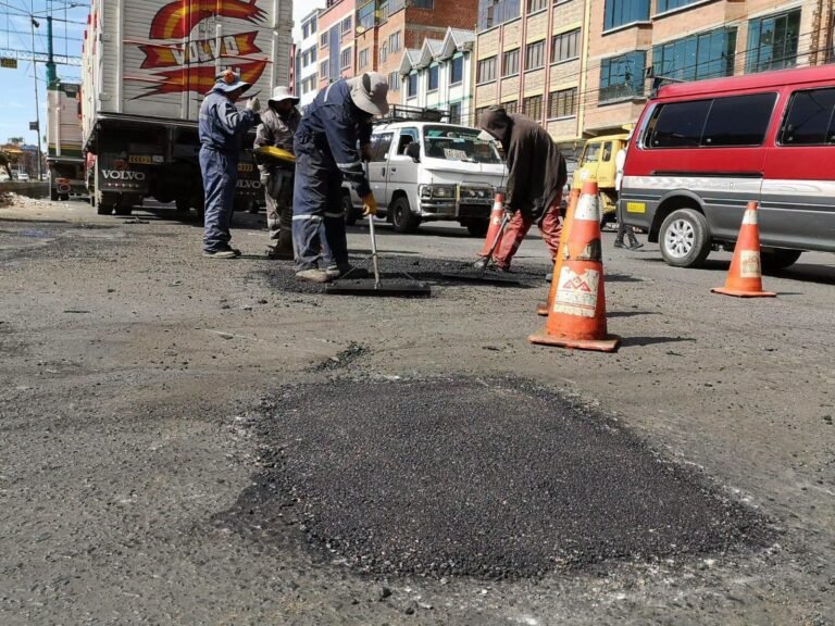 Alcaldía alteña activa el plan “cero baches” en vías troncales de la ciudad