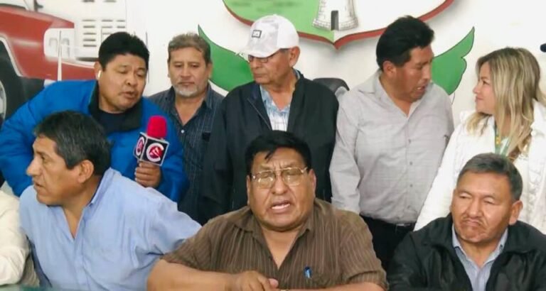Choferes declaran paro nacional y exigen abrogación inmediata del Decreto 5716