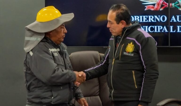 Alcaldía de La Paz suscribe preacuerdo con extrabajadores del relleno sanitario y garantiza pago de dos meses de salario