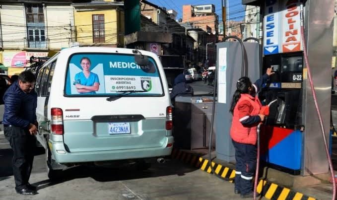 Decreto sobre el diésel no modifica el precio de la gasolina, aclara YPFB